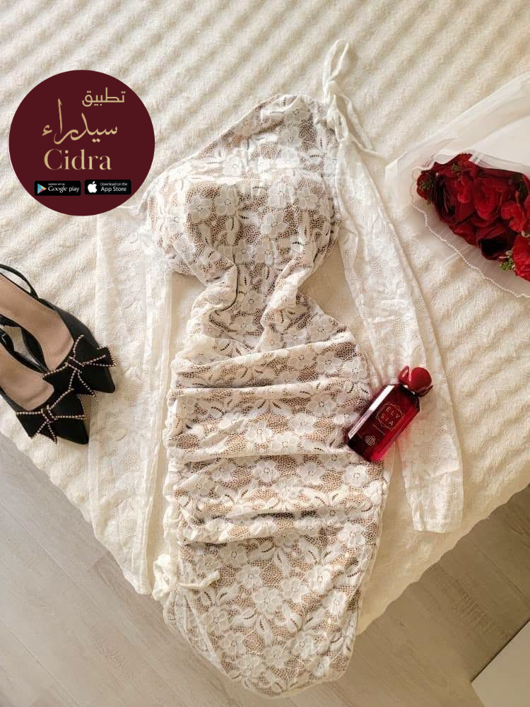 فستان شبك دانتيل بتفاصيل مميزة - Image 4