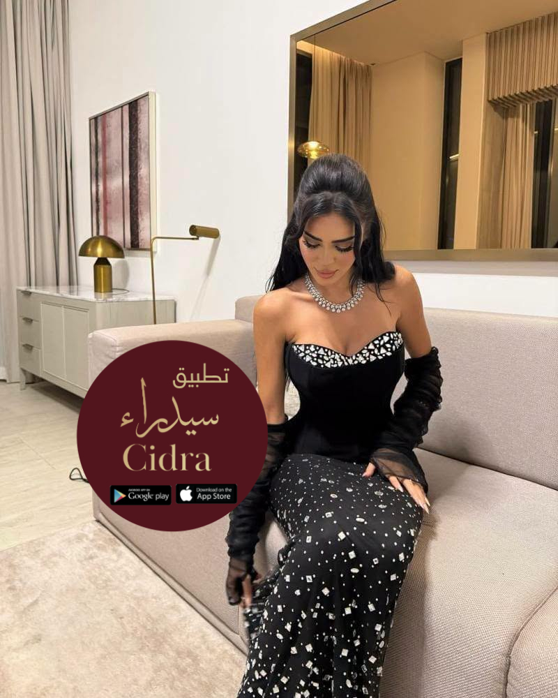 فستان سهرة مرصع بالزركون واللؤلؤ - Image 2
