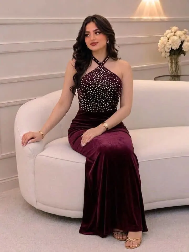 فستان قطيفة كوري بقصة أنيقة - Image 2