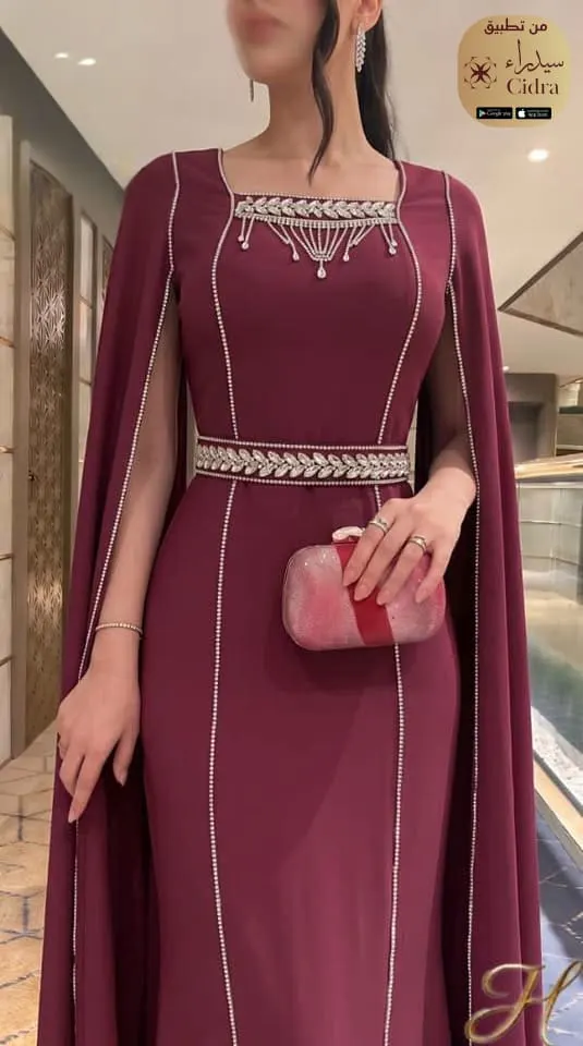 فستان ليساء بقصة أنثوية بألوان ملكية - Image 2